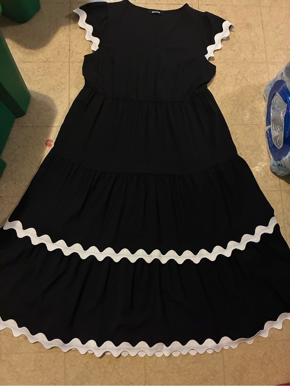 BTFBM Black Contrast Swirl Tiered black Maxi Dress size Small